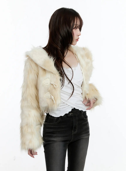 cropped-faux-fur-collared-jacket-cn525