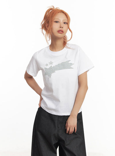 graphic-star-crop-top-ia515