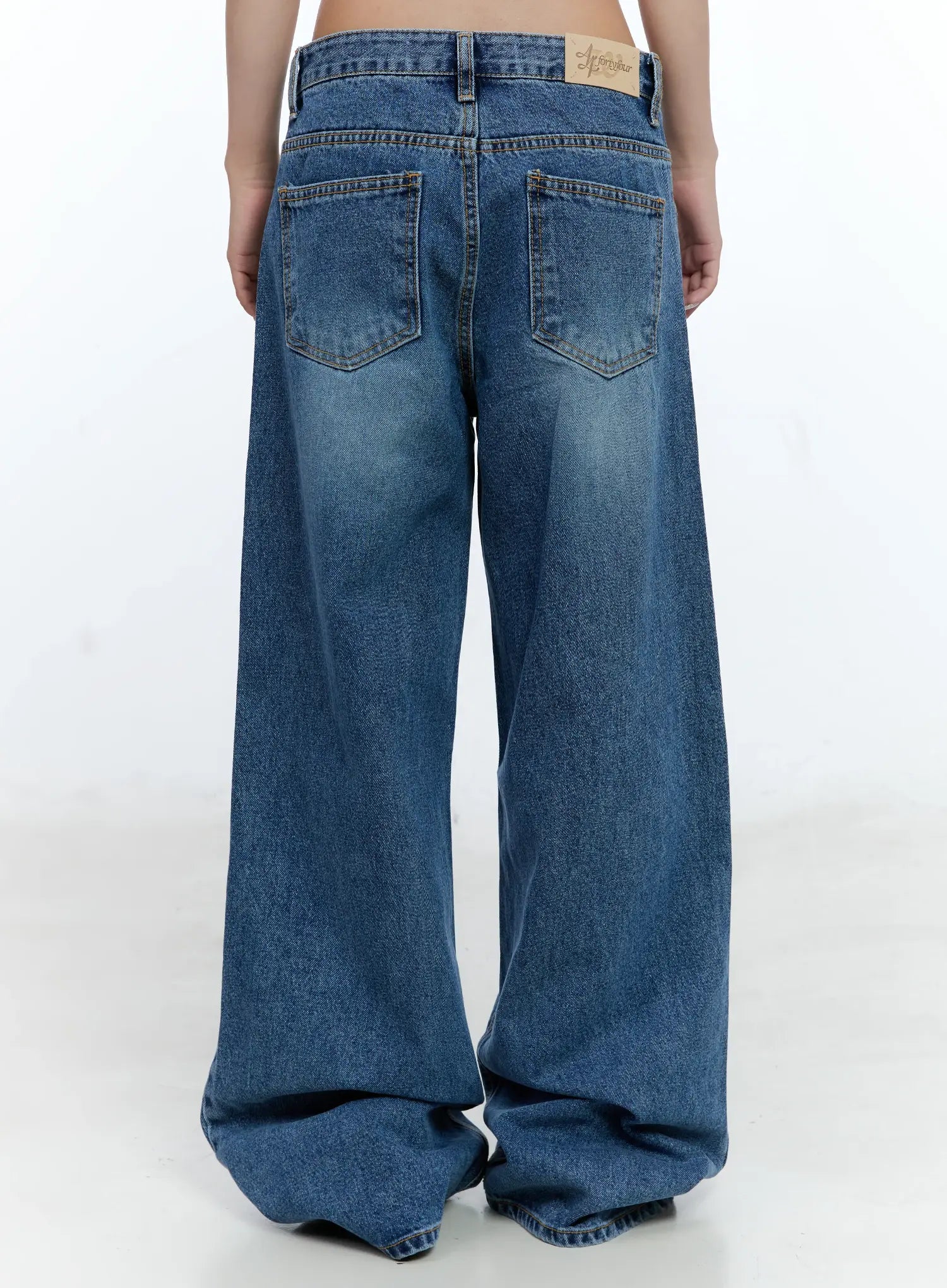 dahye-washed-relaxed-fit-denim-jeans-cl530