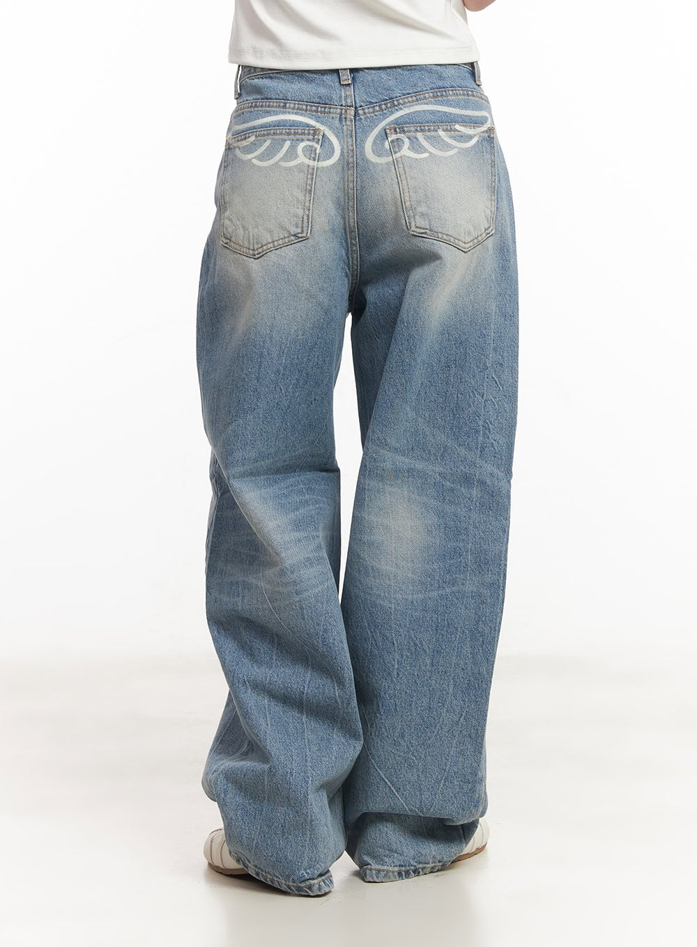 lumira-back-detail-washed-wide-leg-jeans-ca530