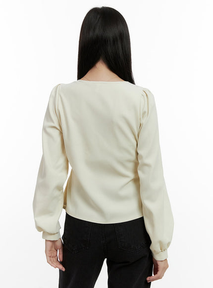 puff-sleeve-buttoned-blouse-on408