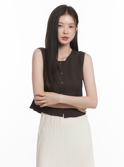 classy-buttoned-sleeveless-top-iy509