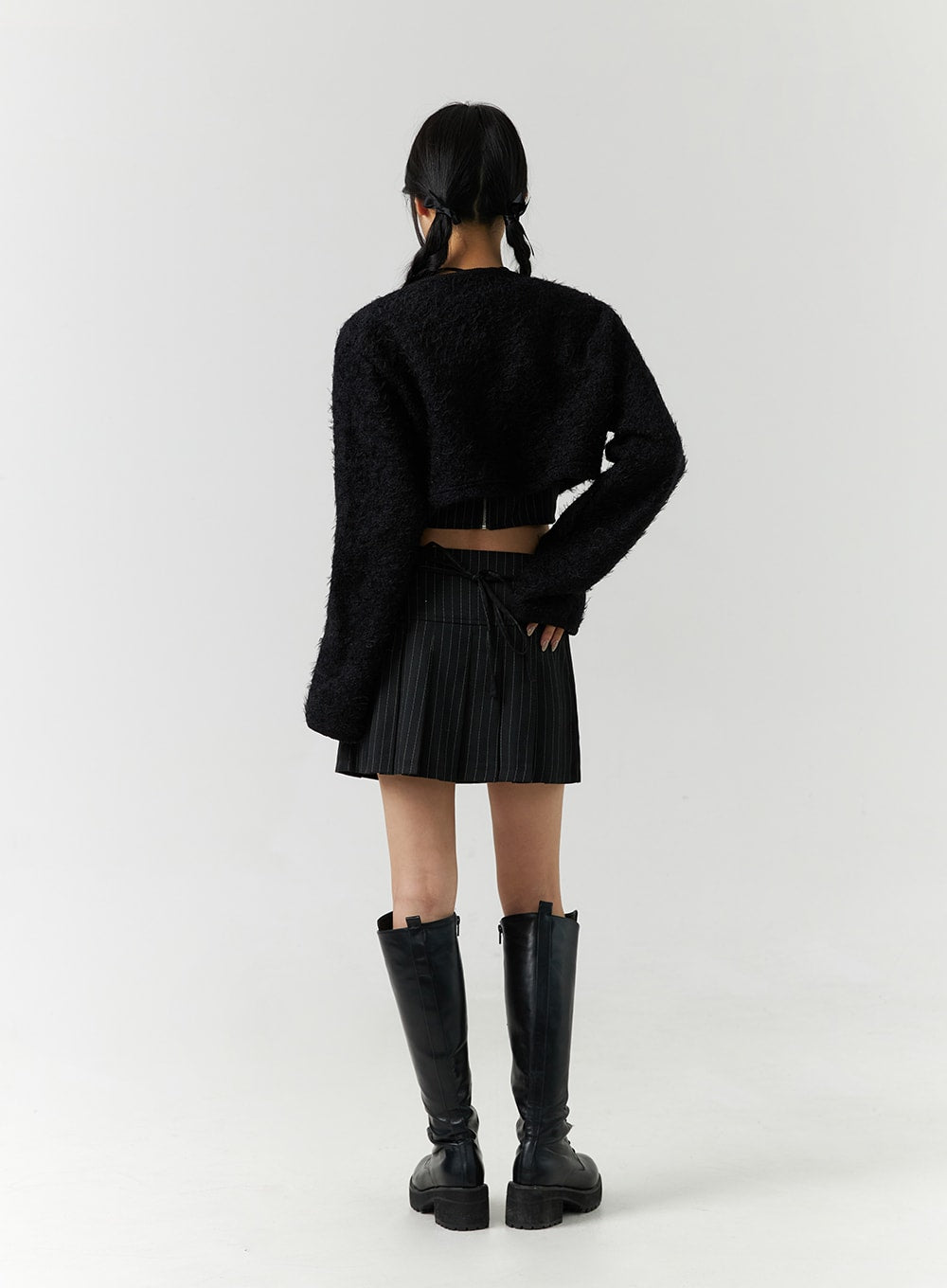 v-neck-faux-fur-crop-jacket-cd301