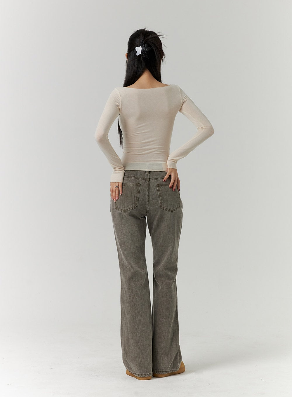 light-washed-slim-fit-jeans-cd314