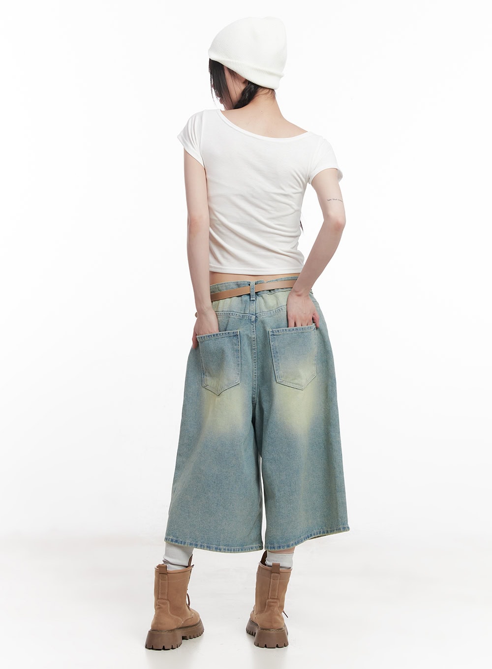 slim-fit-graphic-top-cu505