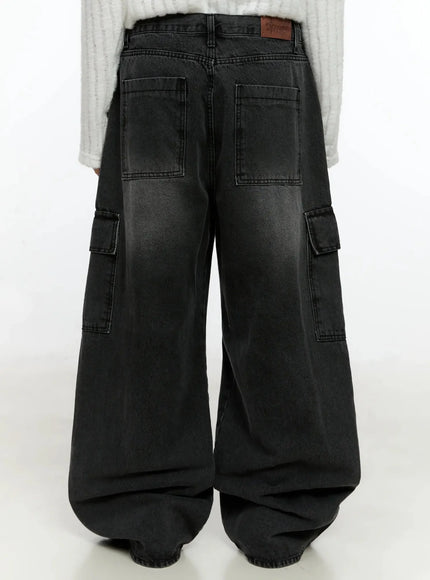 Men's Dark-Washed Cargo Wide Pants IN525