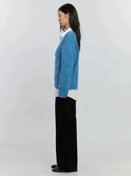 cable-knit-v-neck-sweater-is516