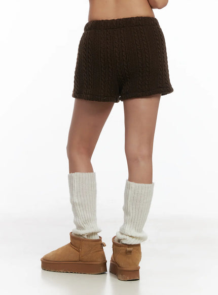 cable-knit-pom-pom-shorts-cj512