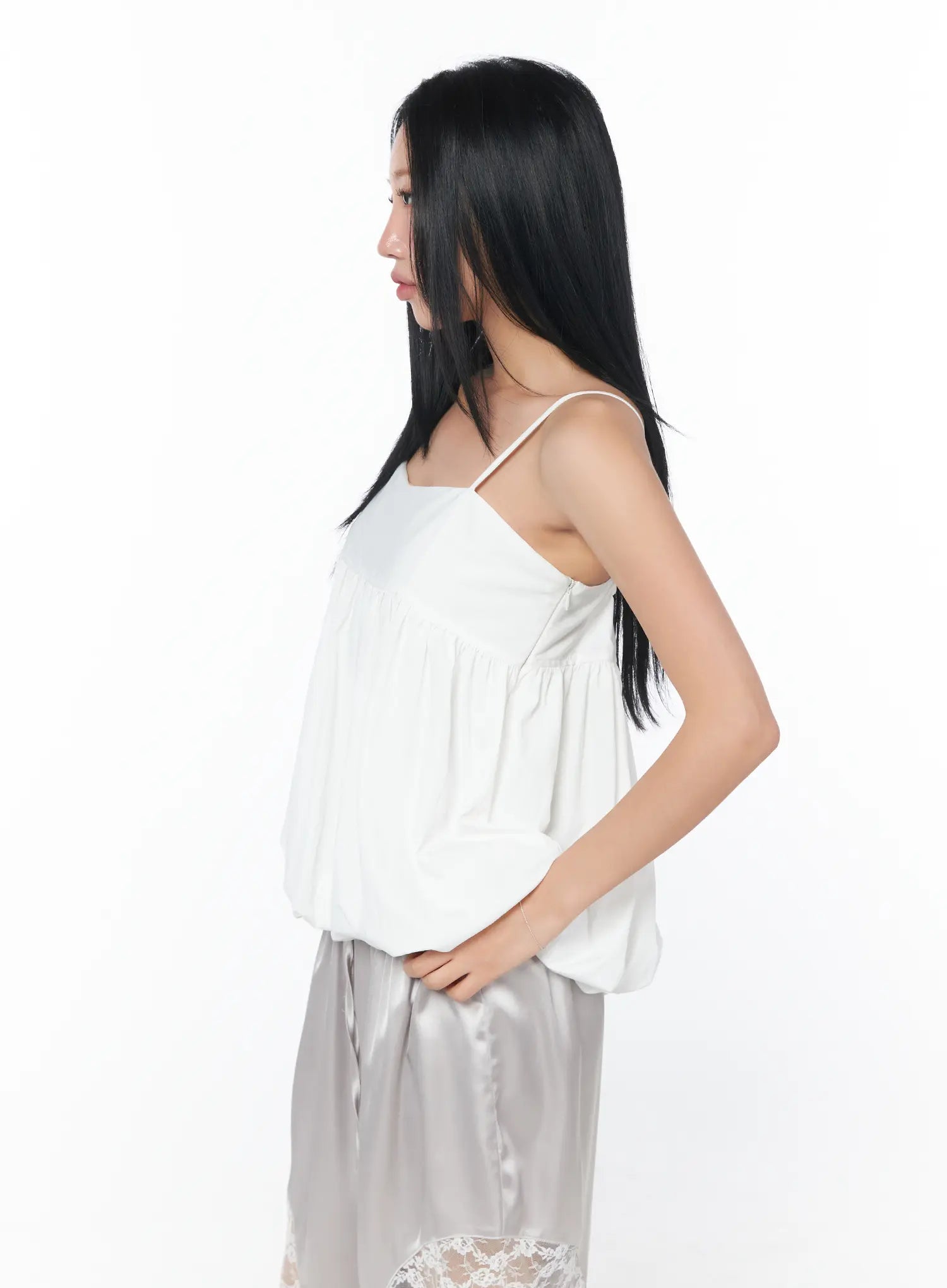 Elegant Balloon Hem Sleeveless Top CY512 - Casual style | LEWKIN