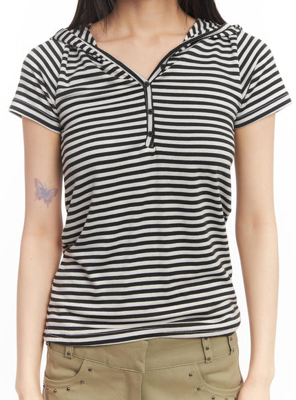 buttoned-striped-hooded-t-shirt-ca523