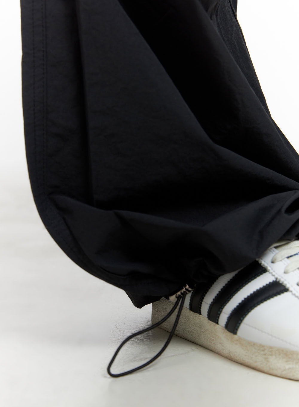 solid-cargo-chic-nylon-pants-cl422