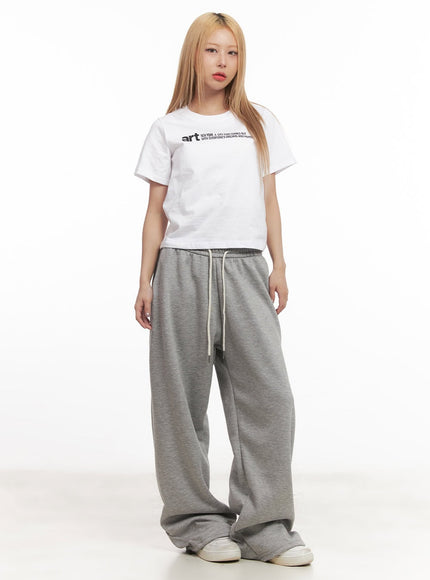 Essential Wide-fit Sweatpants CM505