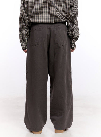 Men's Pocketed Wide-Fit Trousers IM512