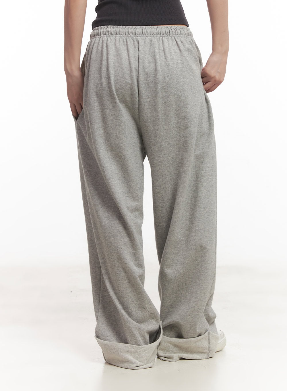 stud-roll-up-wide-fit-sweatpants-ca529