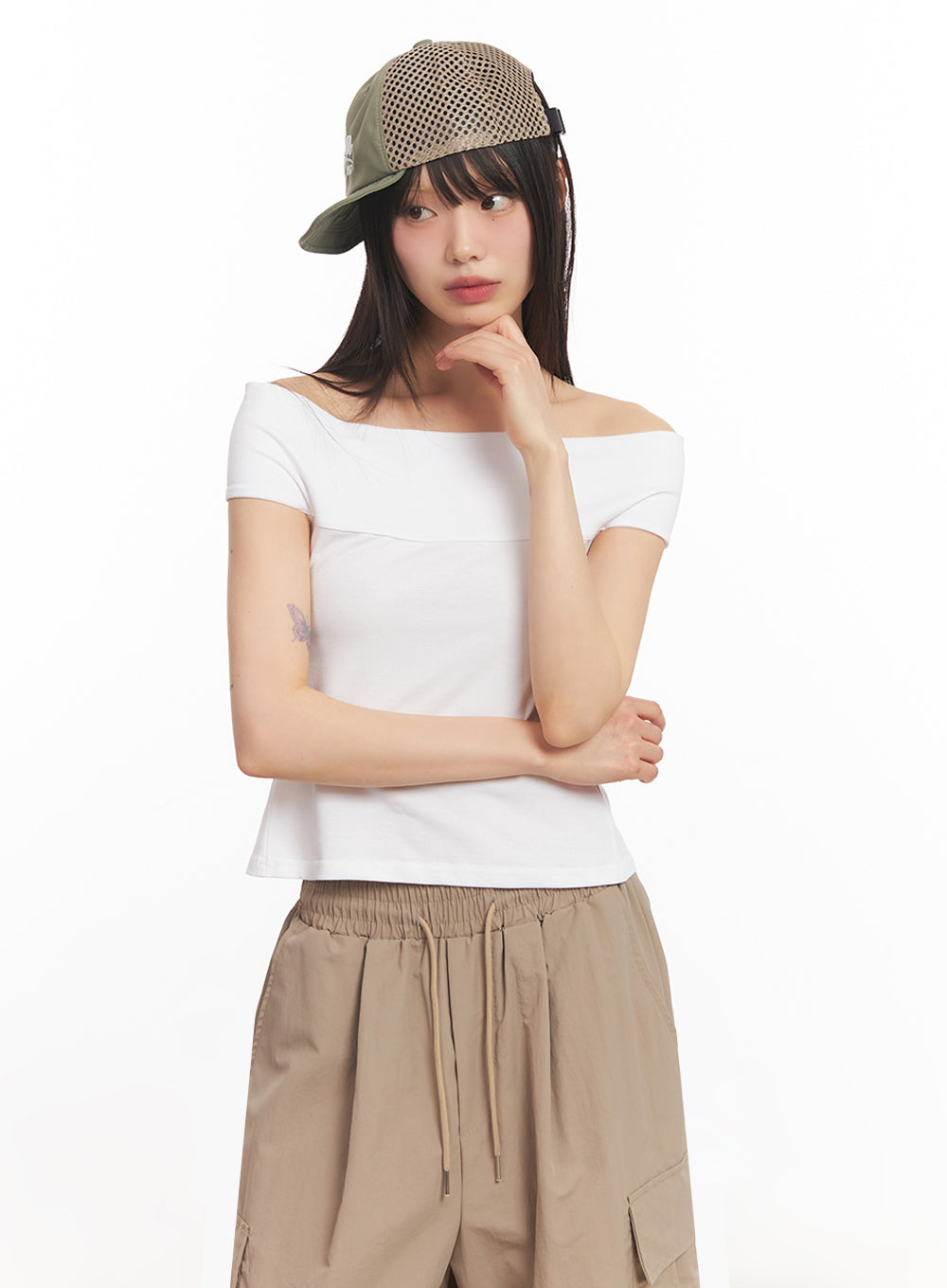 string-cut-out-off-shoulder-crop-top-iy502