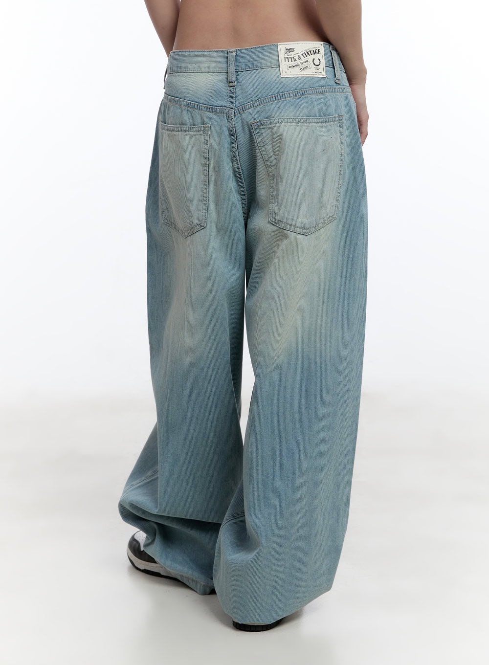 darci-washed-baggy-jeans-cu502