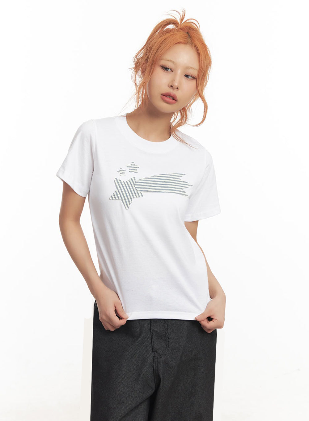 graphic-star-crop-top-ia515