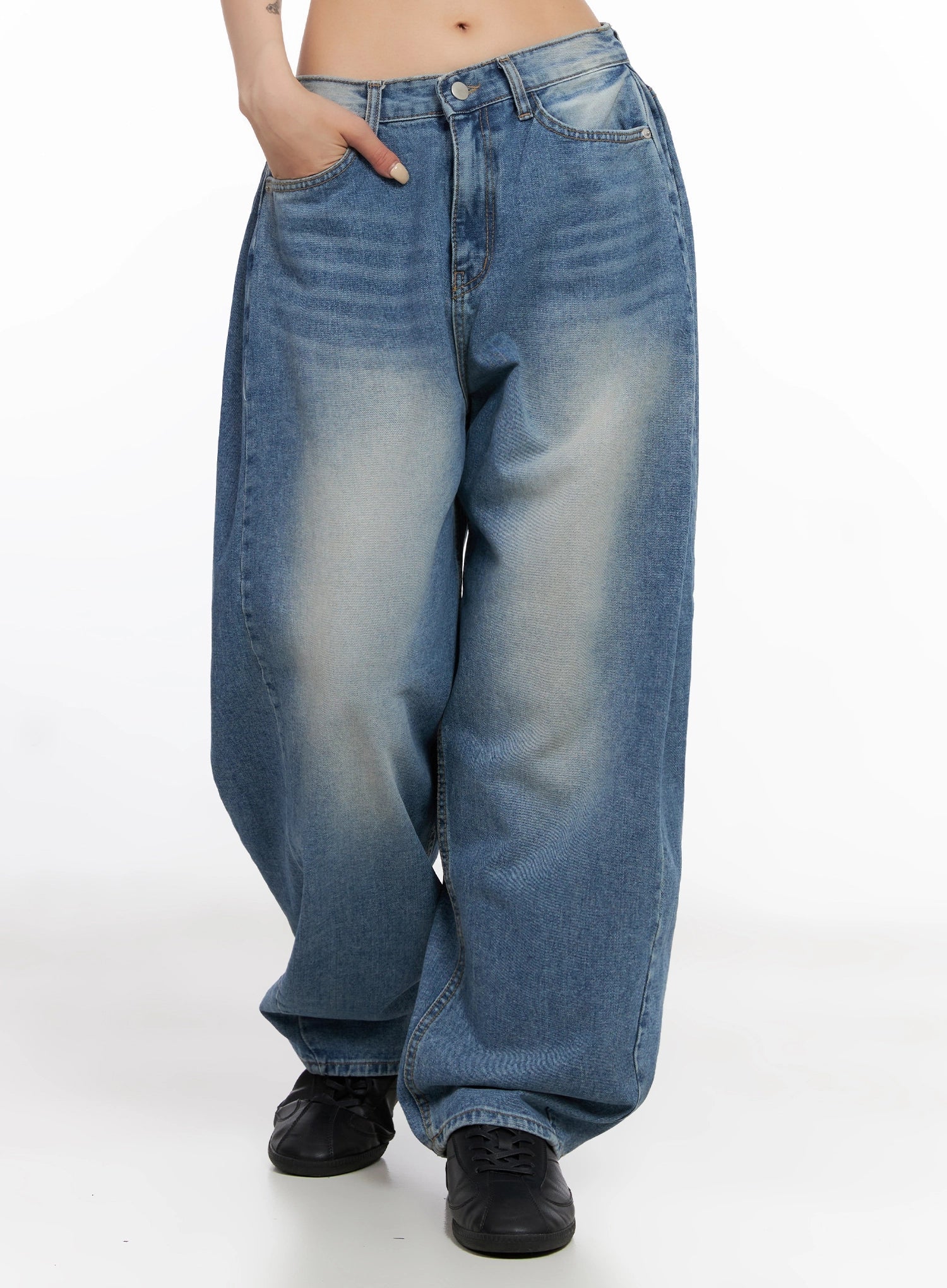 ruthie-side-pleat-relaxed-fit-jeans-is515