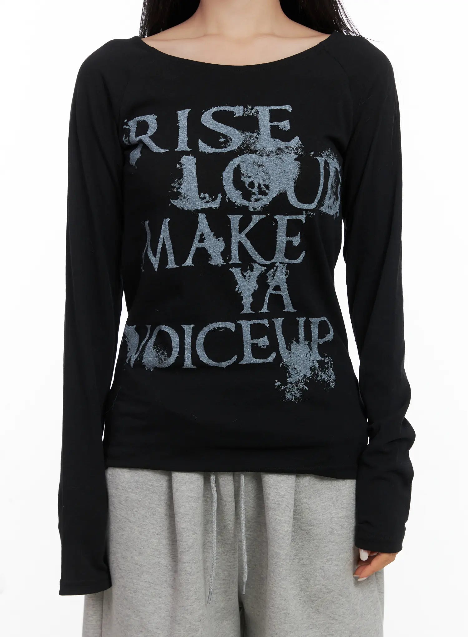 loose-fit-graphic-long-sleeve-top-cd501