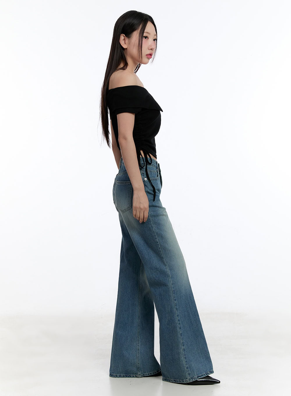 aliya-washed-bootcut-jeans-iu503