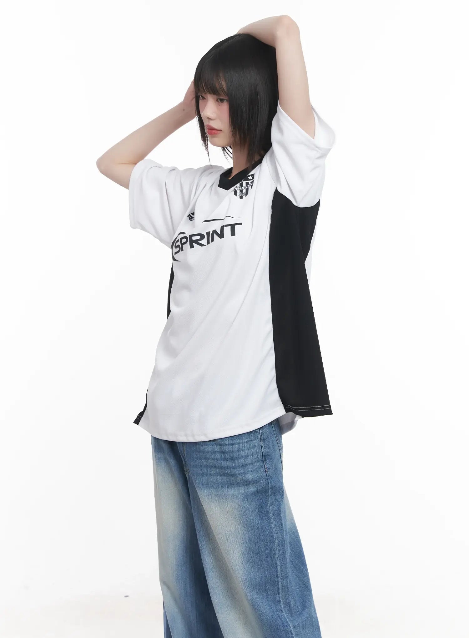 oversized-graphic-v-neck-jersey-cu518