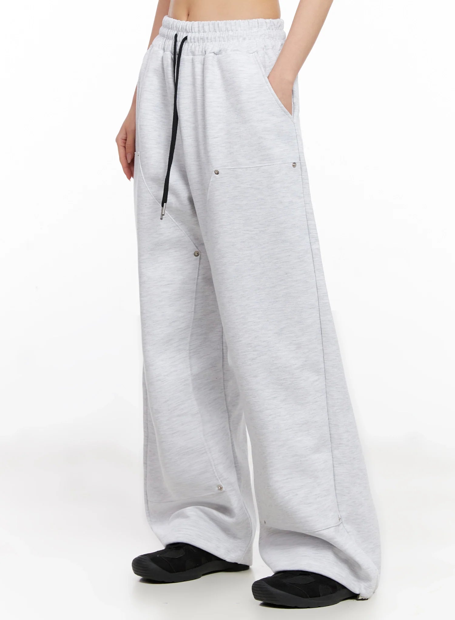 wide-leg-stud-accent-sweatpants-ig508
