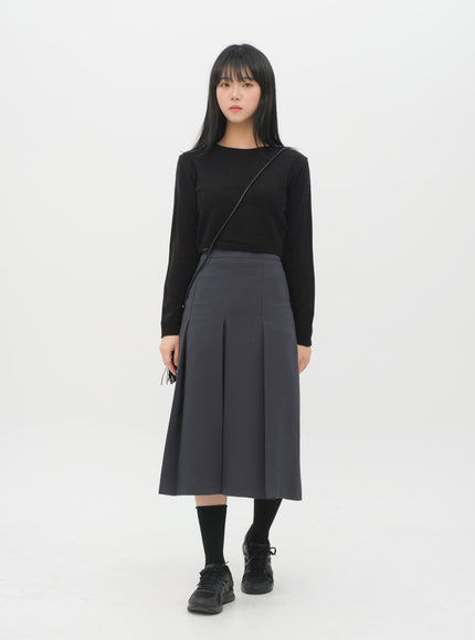 Essential Crew Neck Long Sleeve Top F3