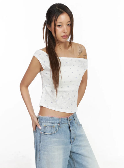 asymmetric-floral-off-shoulder-crop-top-iy514