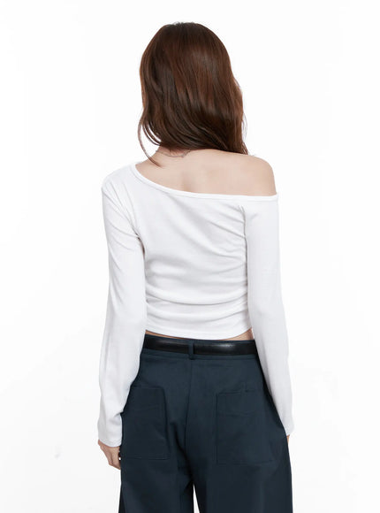 asymmetric-off-shoulder-ruched-top-cg521