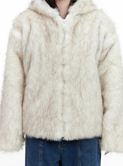 oversized-quilted-faux-fur-hooded-jacket-co521