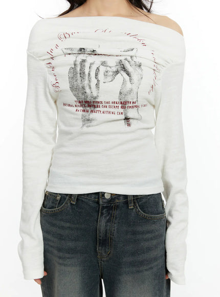 graphic-print-off-shoulder-long-sleeve-top-cf510