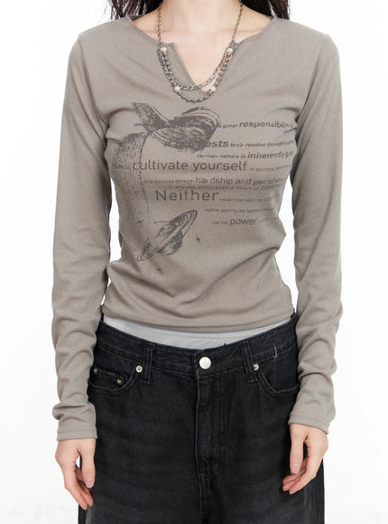 V-Neck Ribbed Graphic Long Sleeve Top CM519