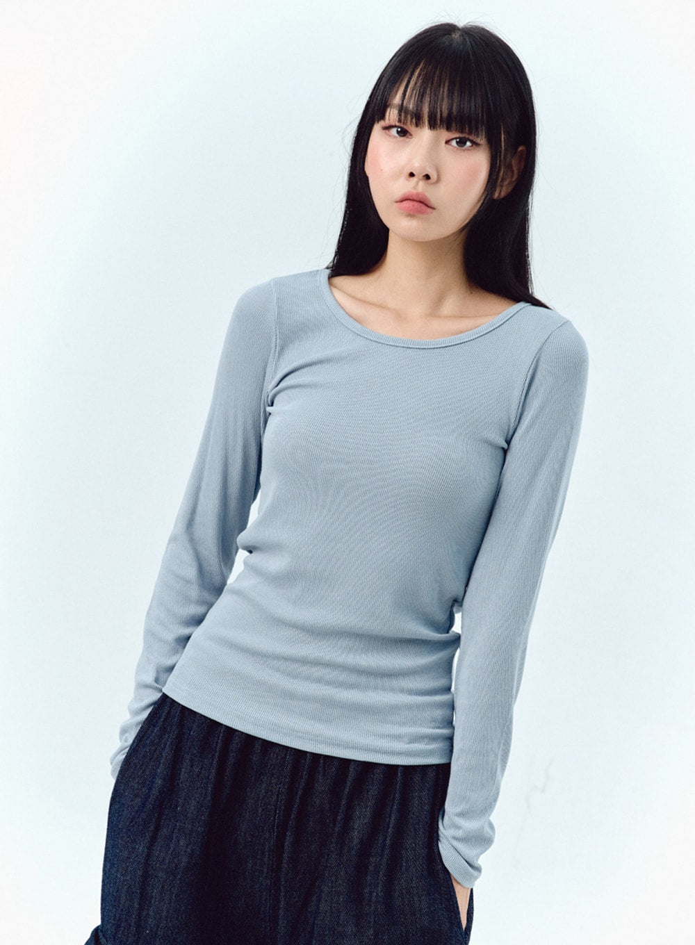 basic-crewneck-top-ig303