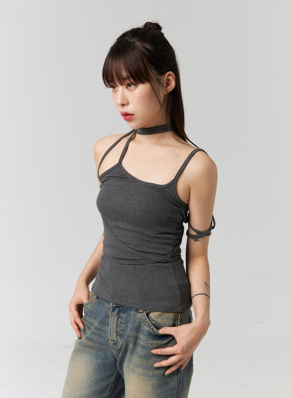 x-strap-slim-sleeveless-top-cg331