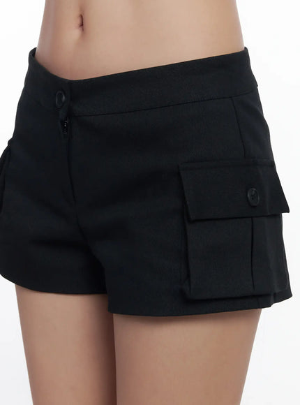 low-rise-cargo-shorts-cj530