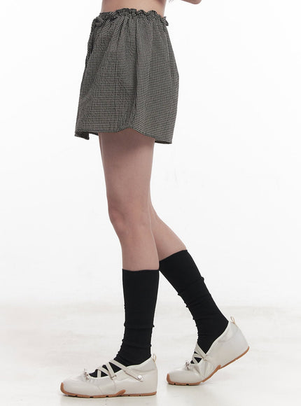checkered-ribbon-button-mini-skirt-iy513