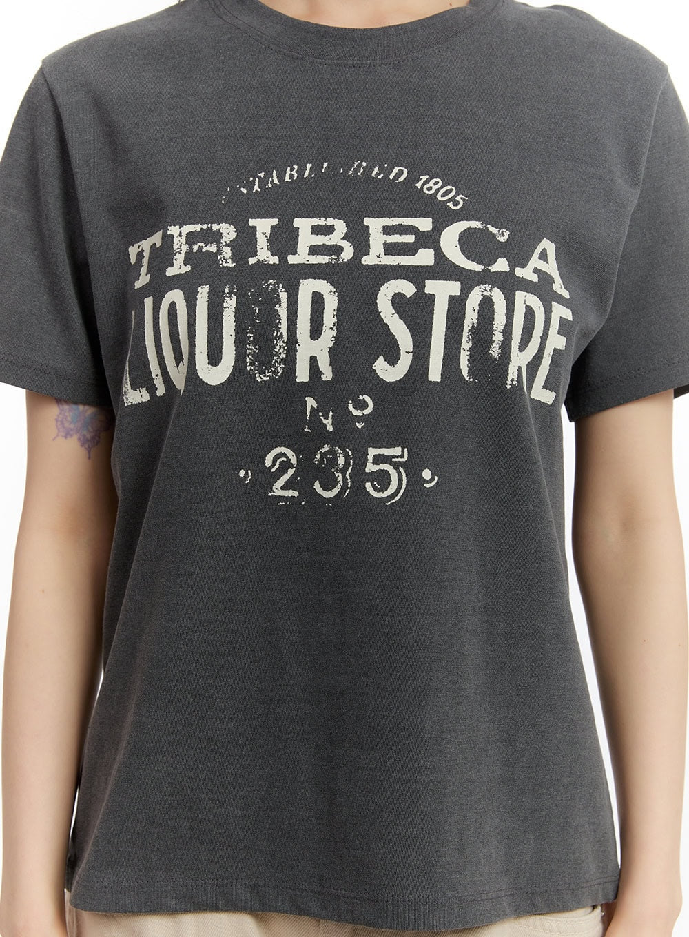 urban-casual-graphic-top-ca509