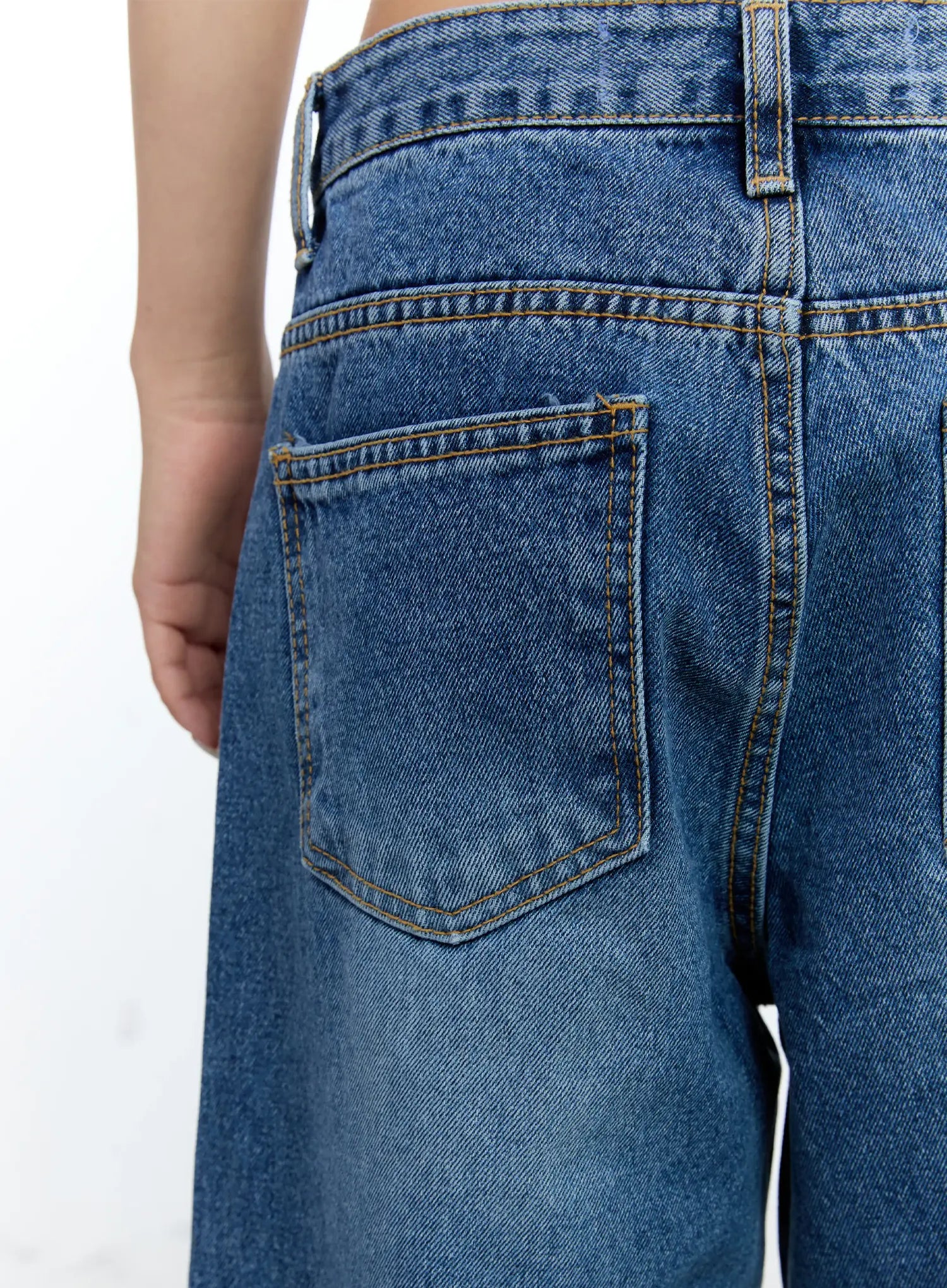 dahye-washed-relaxed-fit-denim-jeans-cl530