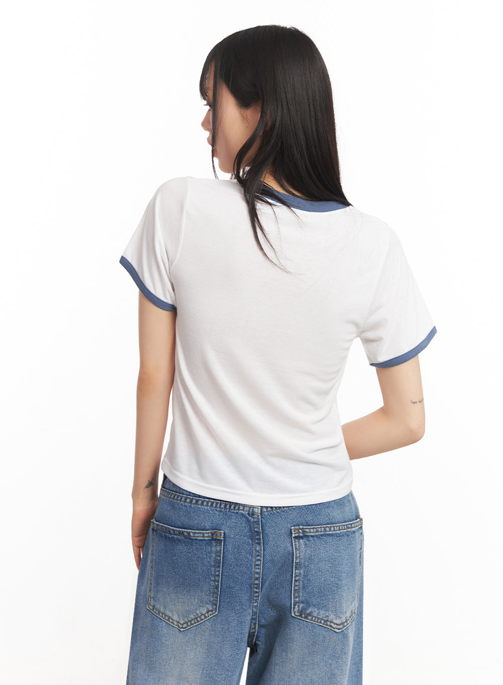 ground-graphic-crop-top-iy502