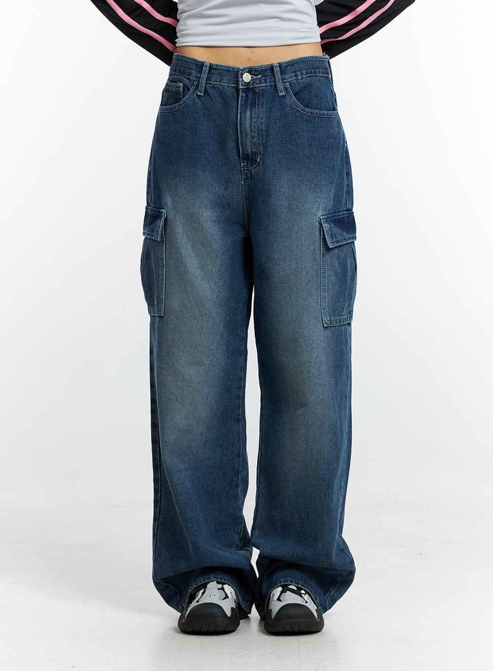 washed-cargo-jeans-in322