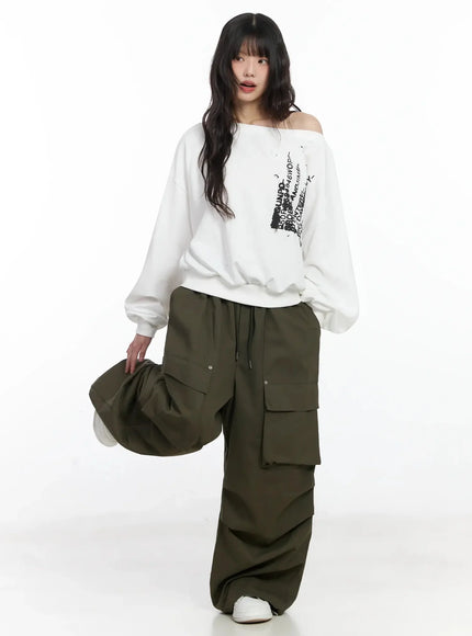 Off-Shoulder Graphic Sweatshirt F516