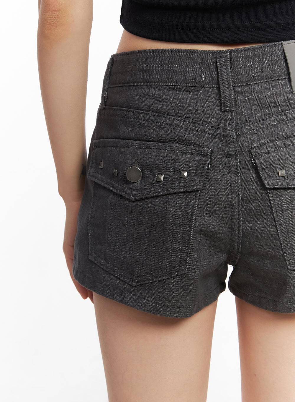 fade-free-denim-studded-shorts-cy512