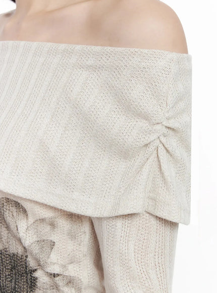 graphic-off-shoulder-long-sleeve-top-ij528
