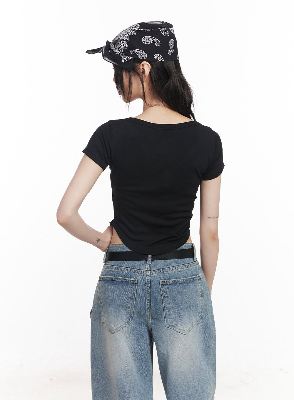 slim-fit-v-neck-buttoned-top-cy520