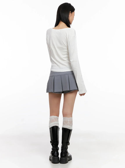 v-neck-eyelet-long-sleeve-top-is515