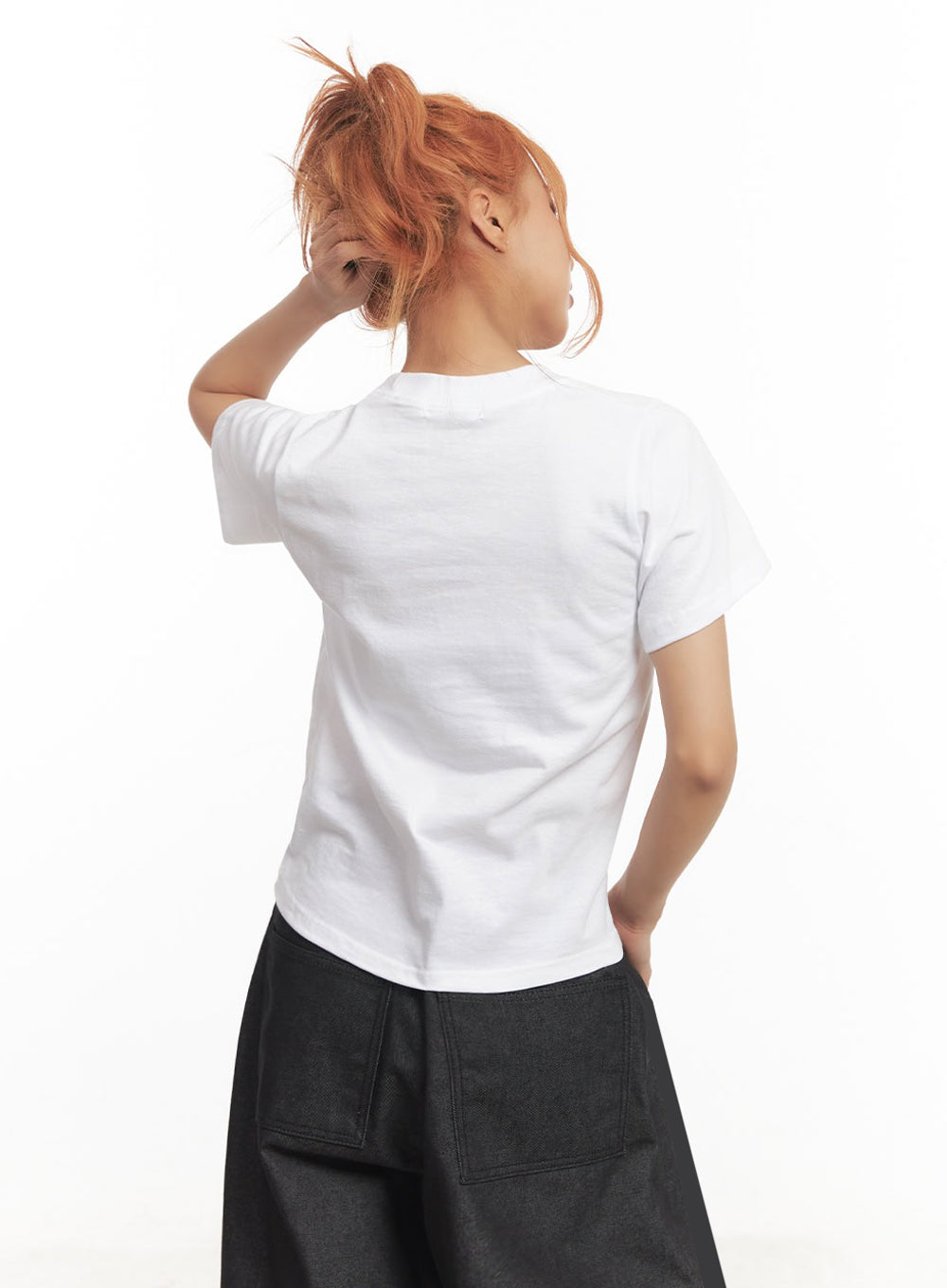 graphic-star-crop-top-ia515