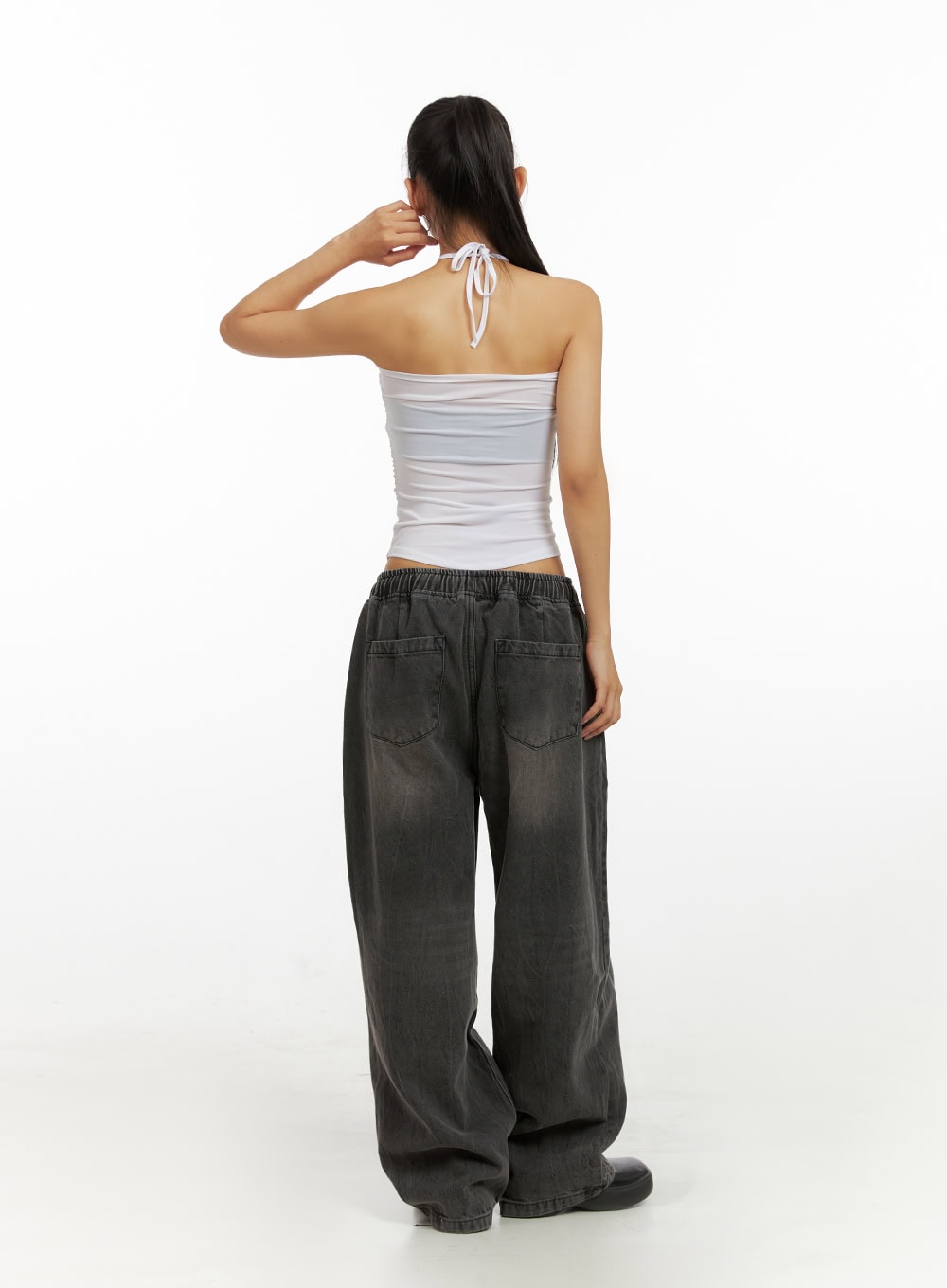 x-strap-halter-crop-top-iu412