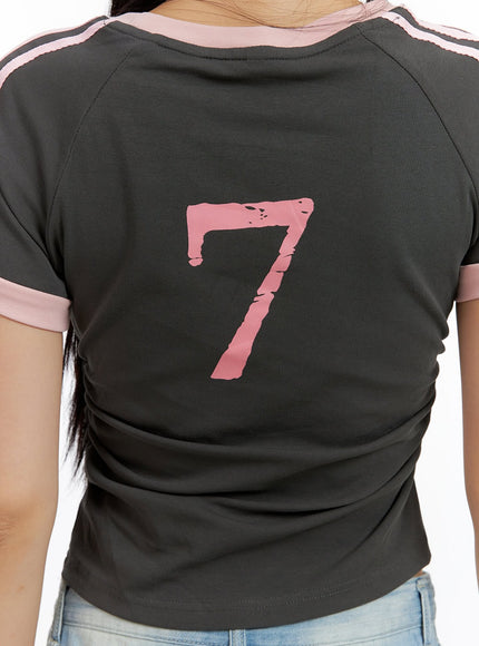 graphic-contrast-crop-top-cu414