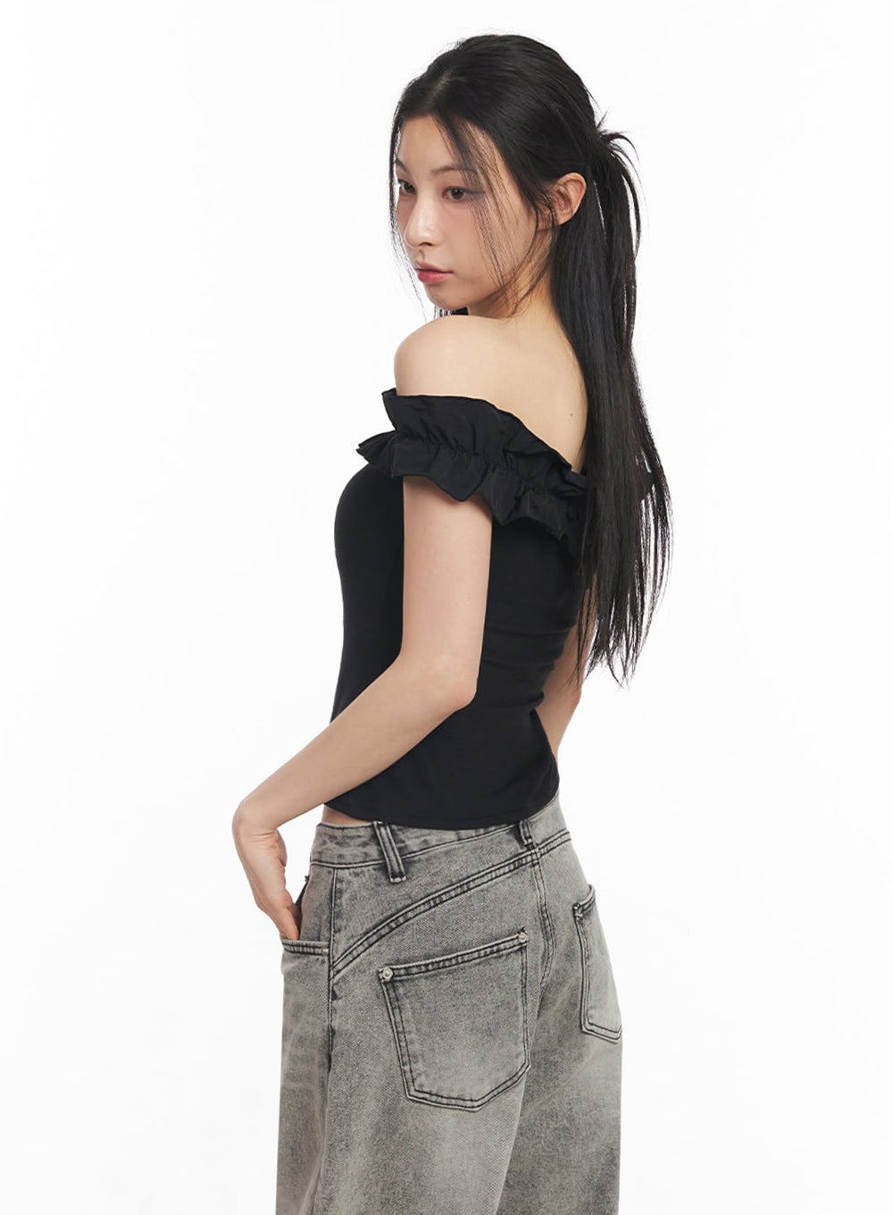 frill-off-shoulder-crop-top-iy529