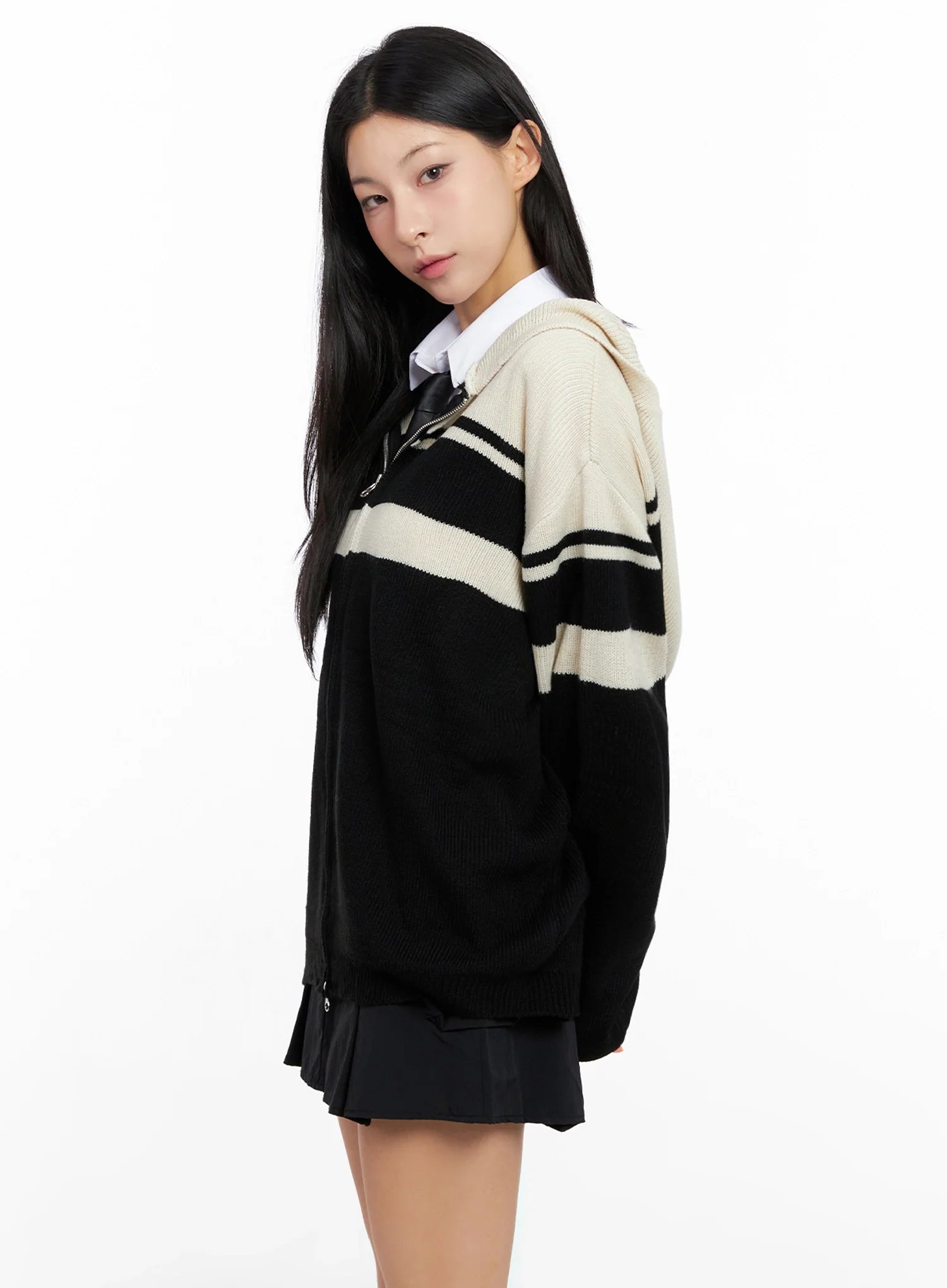 striped-oversized-zip-up-knit-hoodie-ig508